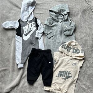*SOLD*

Nike 3-6 month Baby Clothing lot - excellent condition